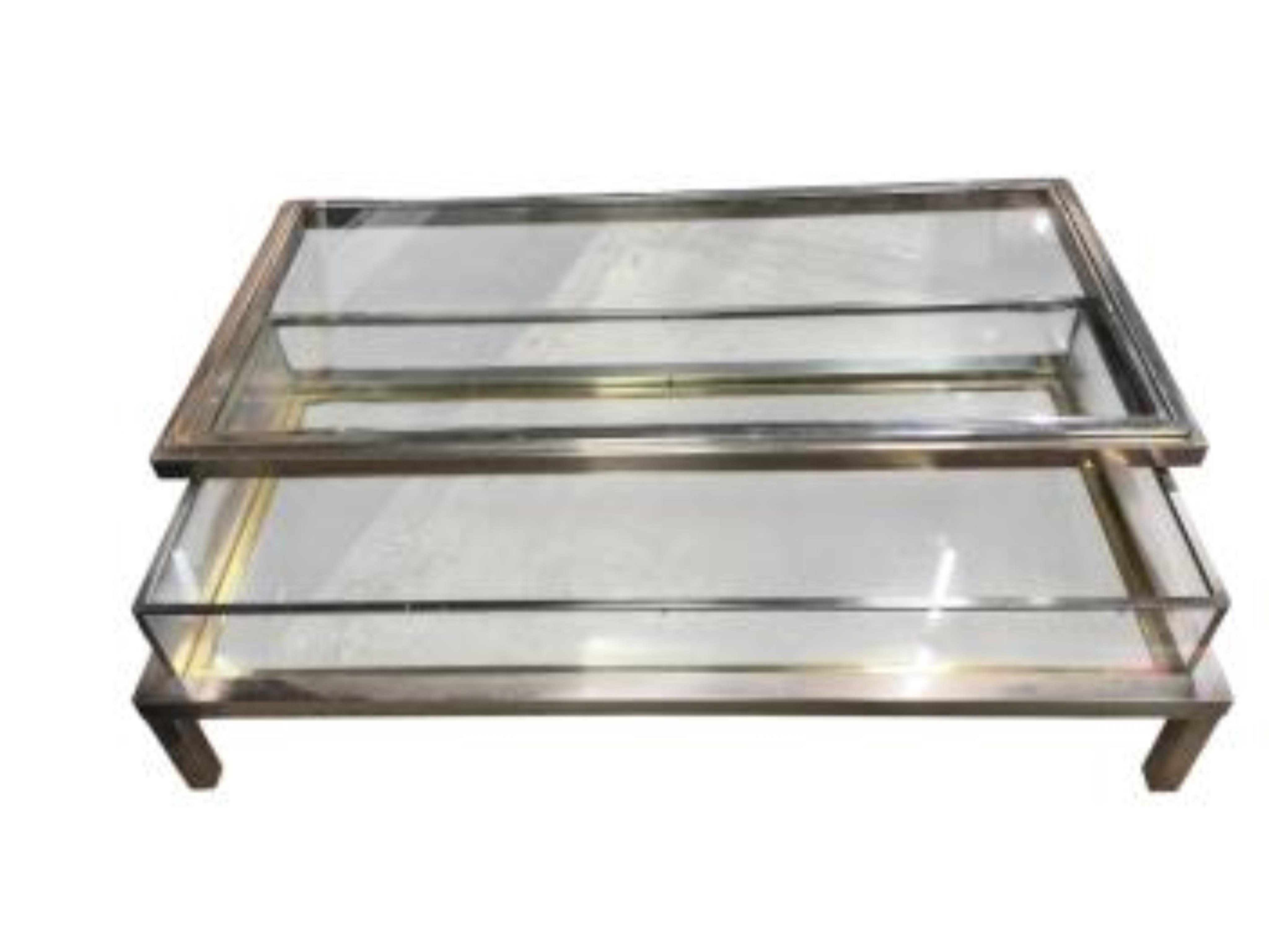 A Romeo Rega rectangular display coffee table, width 138cm, depth 68cm, height 42cm
